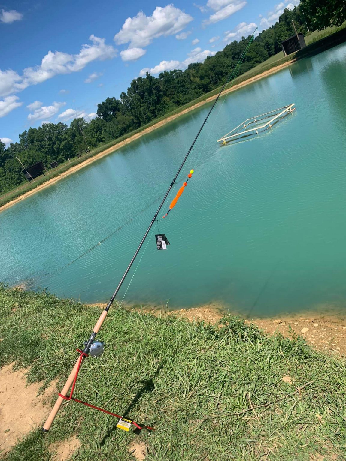 Pay Lake Rods Janet's Paradise Pay Lakes – Fishing pond in Roundhill, Kentucky
